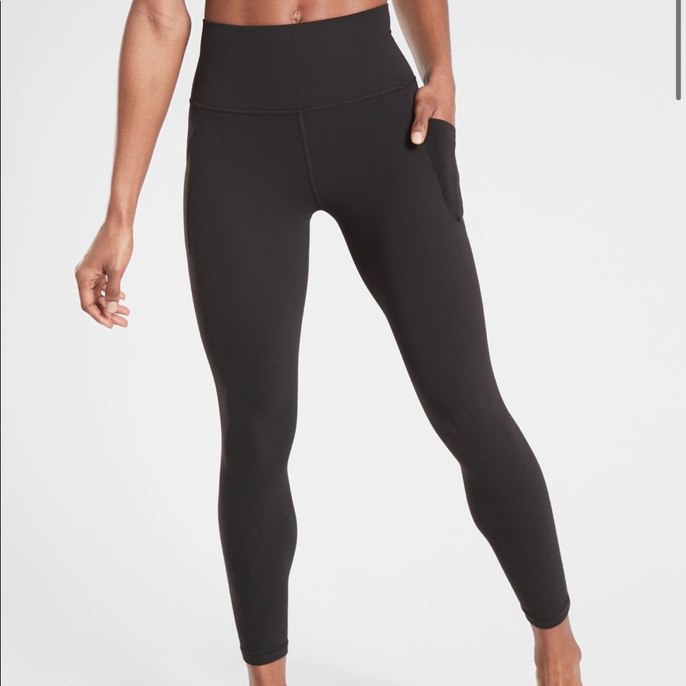 ATHLETA Salutation Stash Pocket II 7/8 Tight NWT SMALL